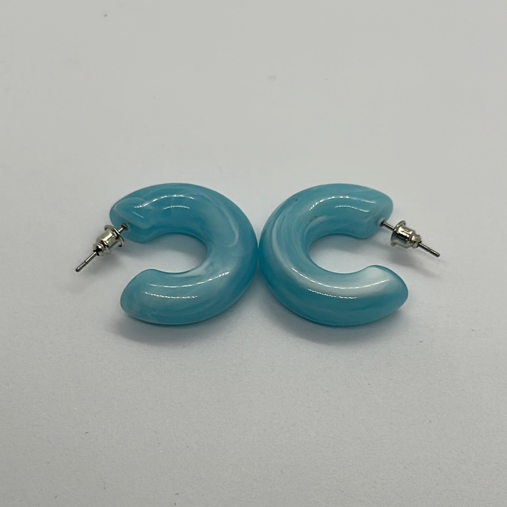 Chic Sky Blue Resin Hoop Earrings - Brand New 1.1" Chunky Statement Earrings - Picture 14 of 16